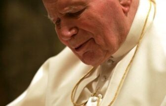 自らを銃撃した犯人をゆるしたローマ教皇ヨハネ パウロ２世 クリスチャンプレス